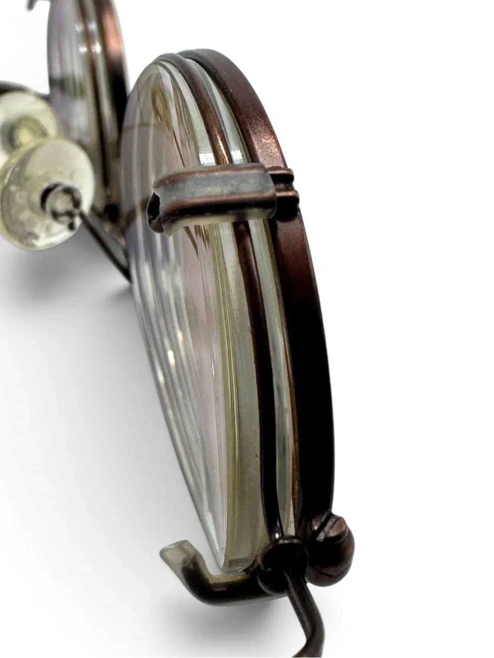 The Unbranded Brand vintage oval